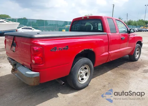 2005 Dodge Dakota St from USA, damaged, VIN 1D7HW22K85S271692